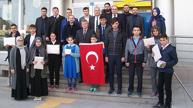Yunaklı öğrencilerden Afrin'deki Mehmetçiğe moral mektubu