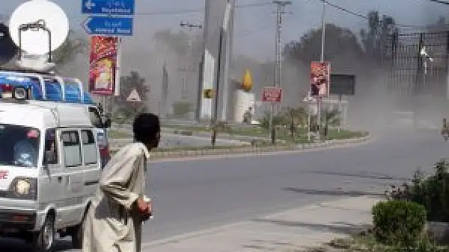 Pakistan'da hava operasyonu: 25 ölü