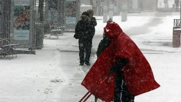 Soğuk hava 3 bin uçuşu iptal ettirdi