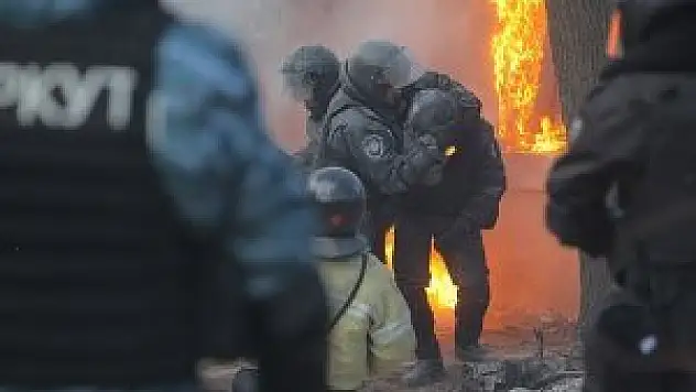 Ukrayna'da sokak çatışmasında bir kişi öldü