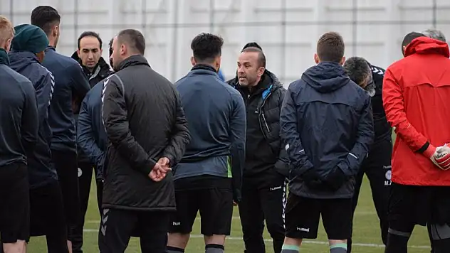 Konyaspor'da solbek belirsizliği!