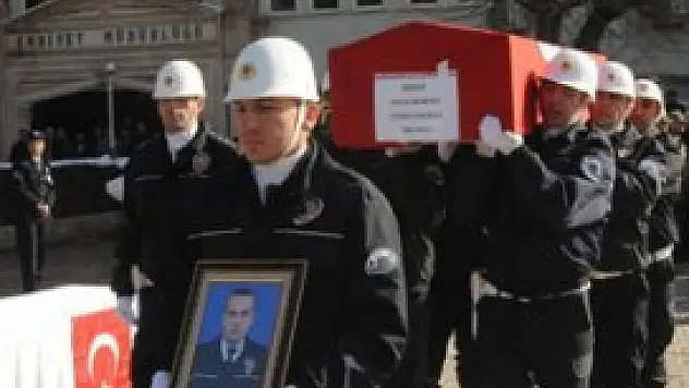 Şehit polis memleketine uğurlandı
