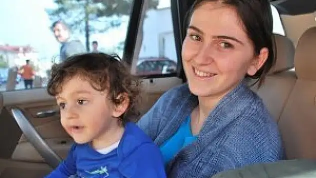 Minik Aras ile annesi taburcu edildi