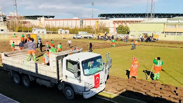 Konya Atatürk Stadyumu'nda yıkım başladı