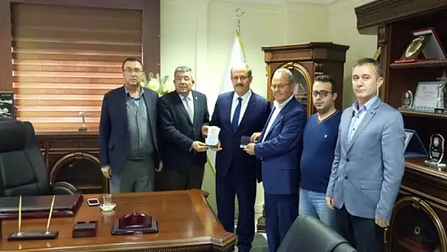 Karapınar'da vergi rekortmenlerine plaket