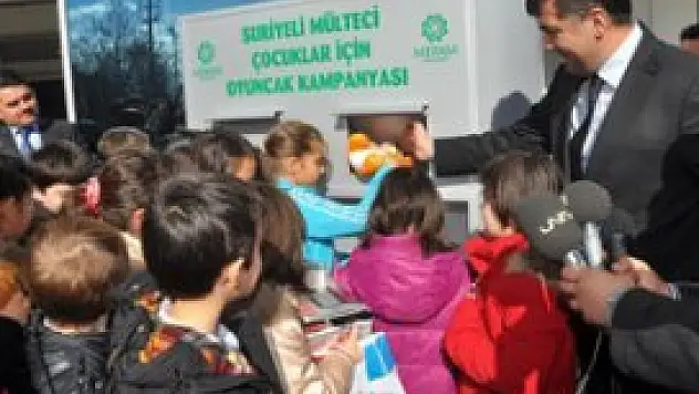 Suriyeli çocuklar için oyuncak kampanyası