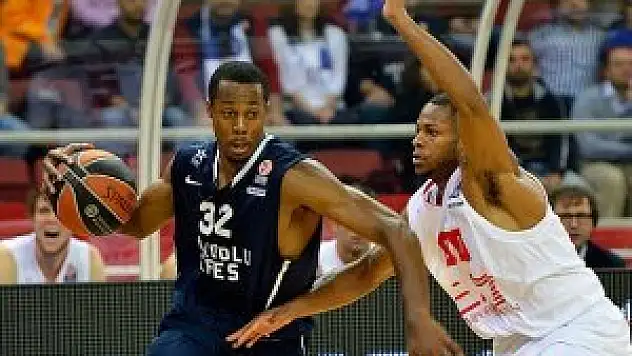 Anadolu Efes galibiyet peşinde