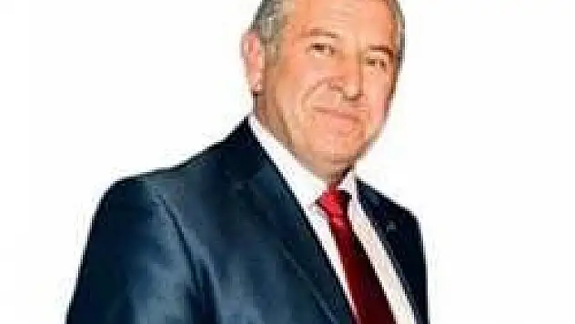 Havaya bir el ateş etti otomobili nehre sürdü