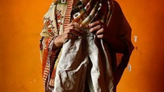 Köy meclisinin emriyle toplu tecavüze uğradı