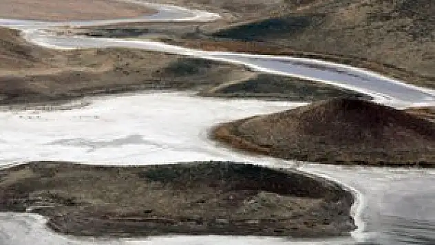 'Dünyanın nazar boncuğu' kış ortasında kurudu