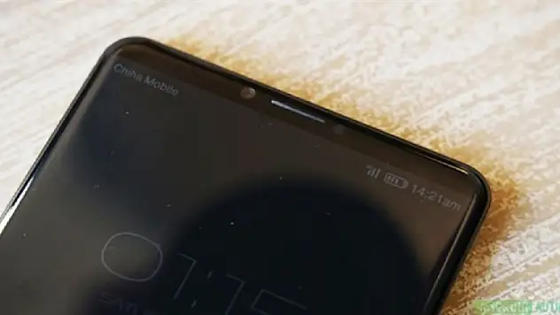 Huawei'den 3 arka kameralı amiral gemisi