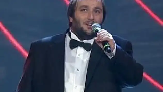 'O Ses' Hasan'a Gül ve Erdoğan sürprizi