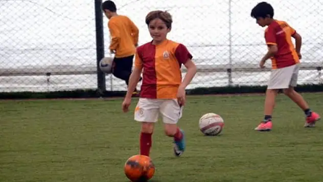 G.Saray'ın en genç transferi! 10 yaşında...