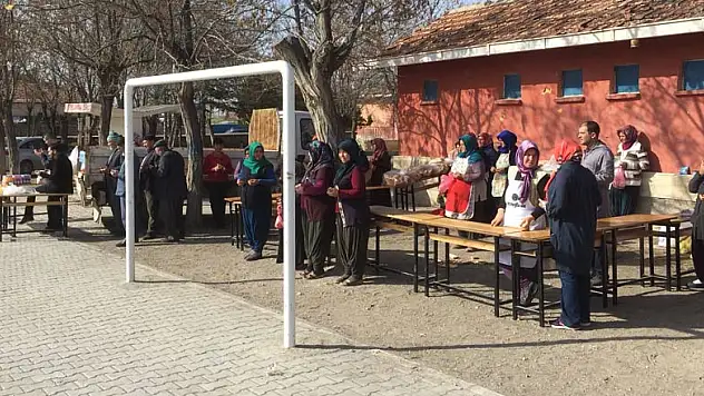 Karapınar'da Mehmetçik Vakfı yararına kermes