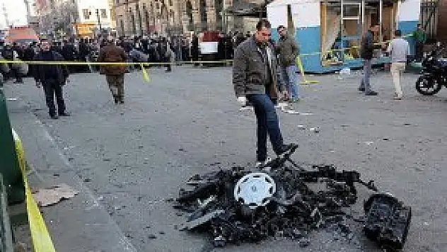 Mısır güne bombalarla uyandı