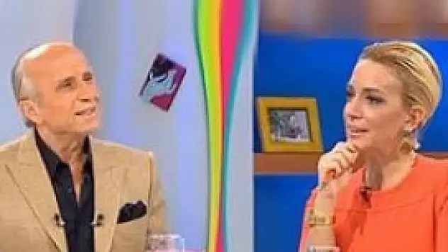 Yaşar Nuri Öztürk, Saba Tümer'i yaktı