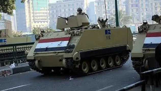 Tahrir Meydanı Sisi yanlılarına açıldı