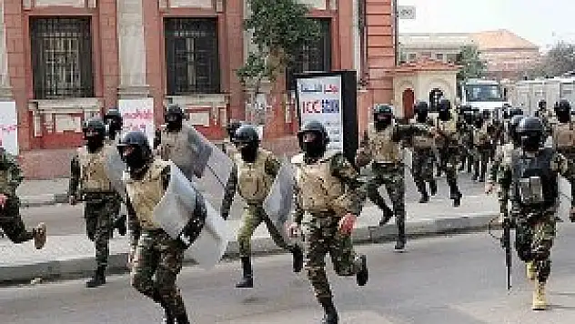 Göstericilere gözyaşartıcı gazla müdahale