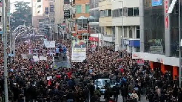 Trabzonspor taraftarı haksızlığa karşı yürüyor