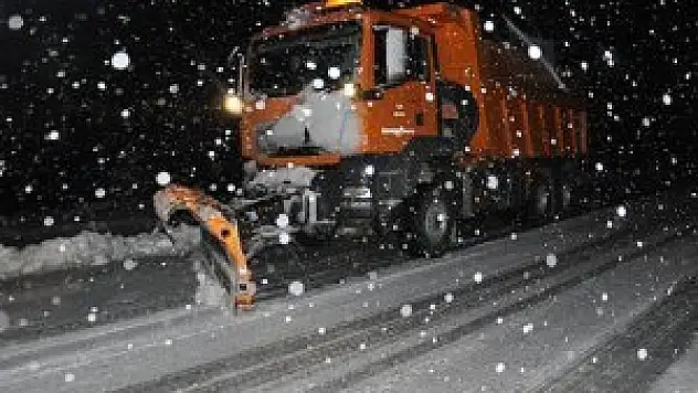 Konya-Antalya yolunda kar etkili oldu