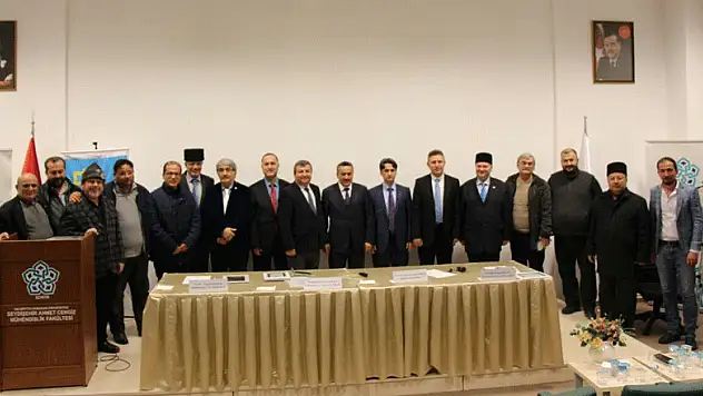 Seydişehir'de 'Kırım Kırım Kırılan Kırım' paneli düzenlendi