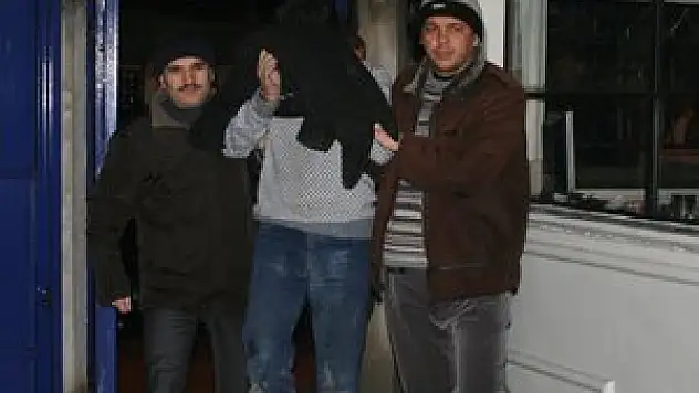 Konya'da marketten hırsızlık girişimi