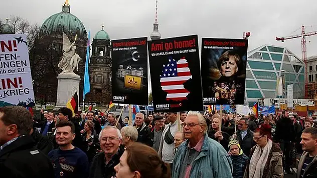 Sistem karşıtı partiler Avrupa'da düzeni sarsıyor
