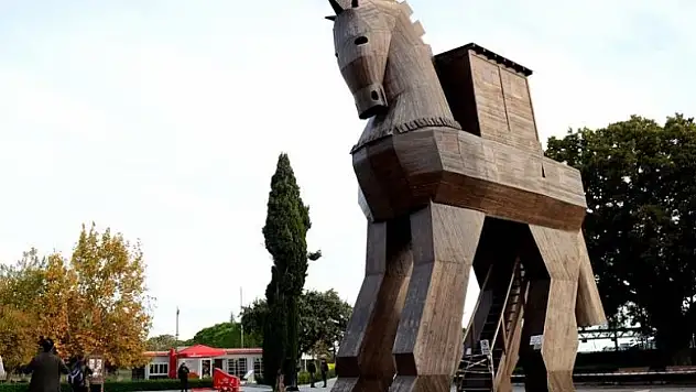 'Helen kıyafetleri' Troia Müzesi'ne bağışlanacak