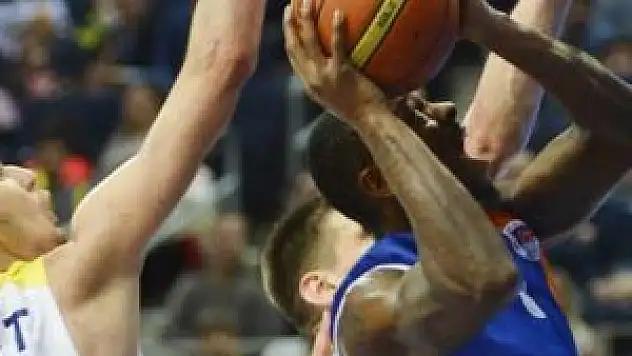 Fenerbahçe Ülker güle oynaya