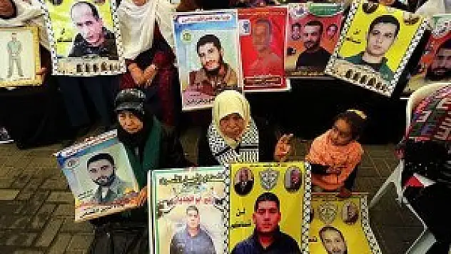 Filistinli tutukluların serbest bırakılmasını istediler