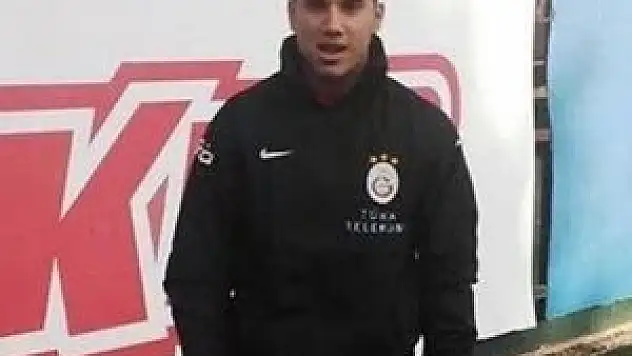 F.Bahçe istedi G.Saray imzayı attırıyor