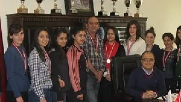 SÜ'nün 7 takımı 1.lig'de