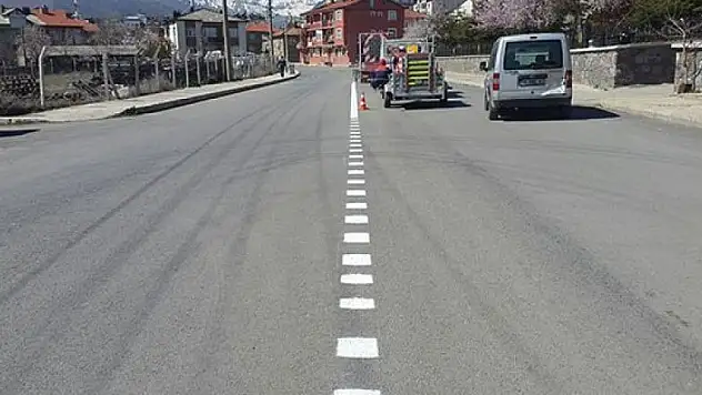 Seydişehir'de yol çizgileme çalışmaları başladı
