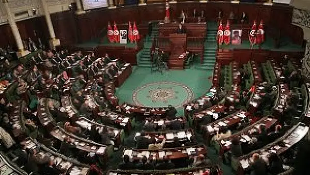 Tunus'ta yeni hükümet programı okundu