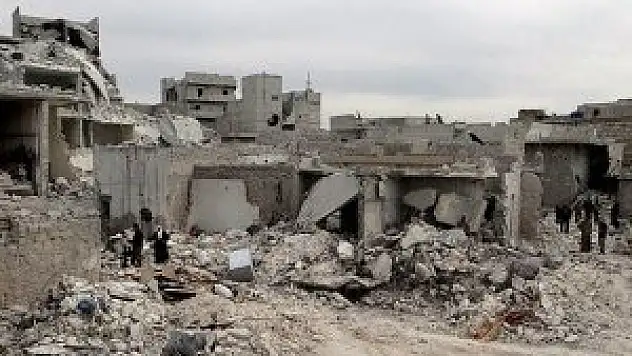 Suriye'de 83 kişi hayatını kaybetti