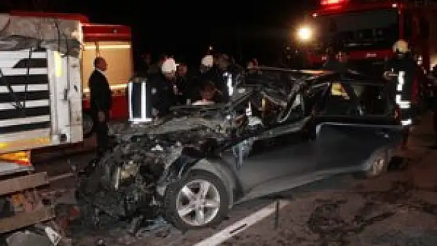 Anne ve kızı trafik kazası ayırdı