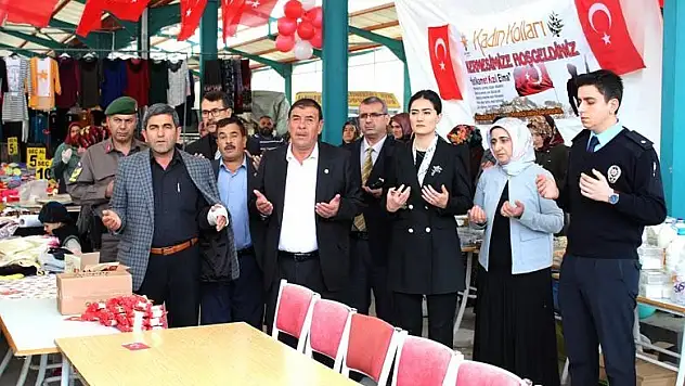 Altınekin'de Mehmetçik için kermes