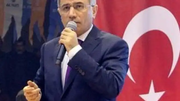 Bakan Ala'dan 'Sen kimsin' açıklaması!