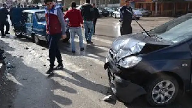 Konya'da trafik kazası: 2 yaralı