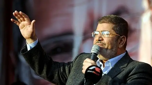 Mursi'den eski rejim yanlılarına sert tepki