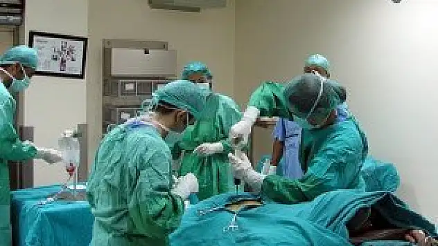 Milli robot 'İbn-i Sina' Avrupa'da görücüye çıkıyor