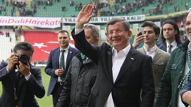 Davutoğlu'ndan Konyaspor'a tebrik