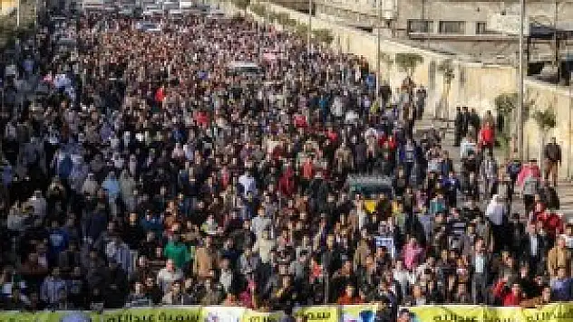 Gösterilerde İhvan üyesi hayatını kaybetti