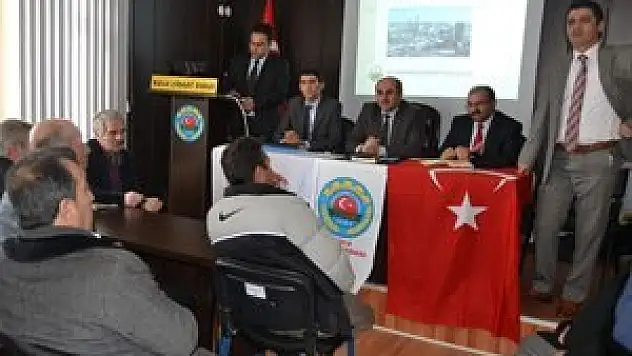 Çiftçiler gübreleme konusunda bilgilendirildi