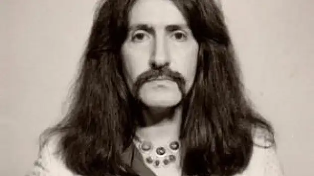 Barış Manço aramızdan ayrılalı tam 15 yıl oldu