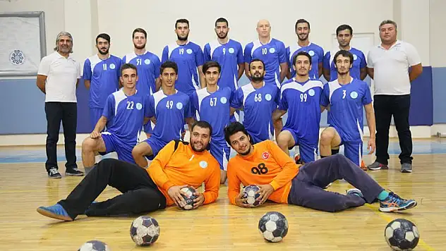 Hentbol'da rakip Sakarya Büyükşehir