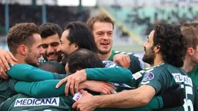 Bakkal, Carlos'u eli boş gönderdi