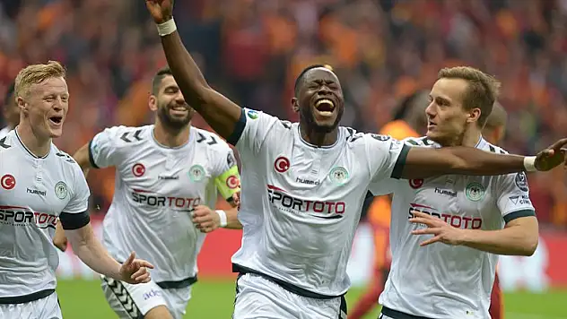 Hoca, seçim yapmak zorunda!