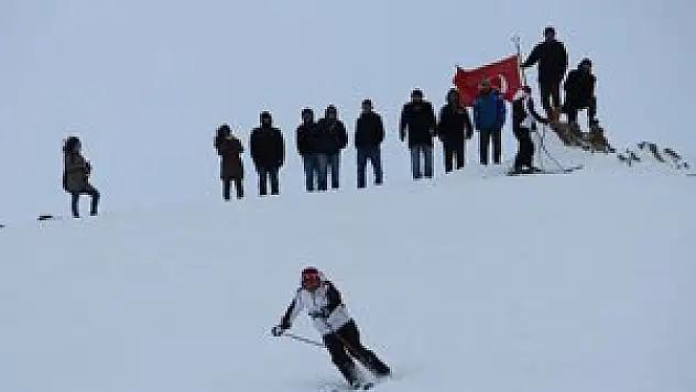 Aladağ'da kayak şöleni