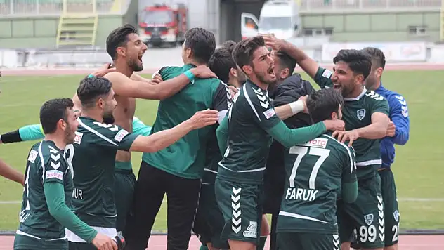 Anadolu Selçukspor, devrenin lideri!